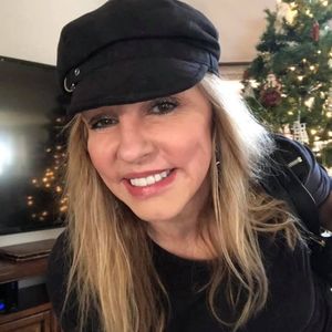 Meet your Posher, Sondra